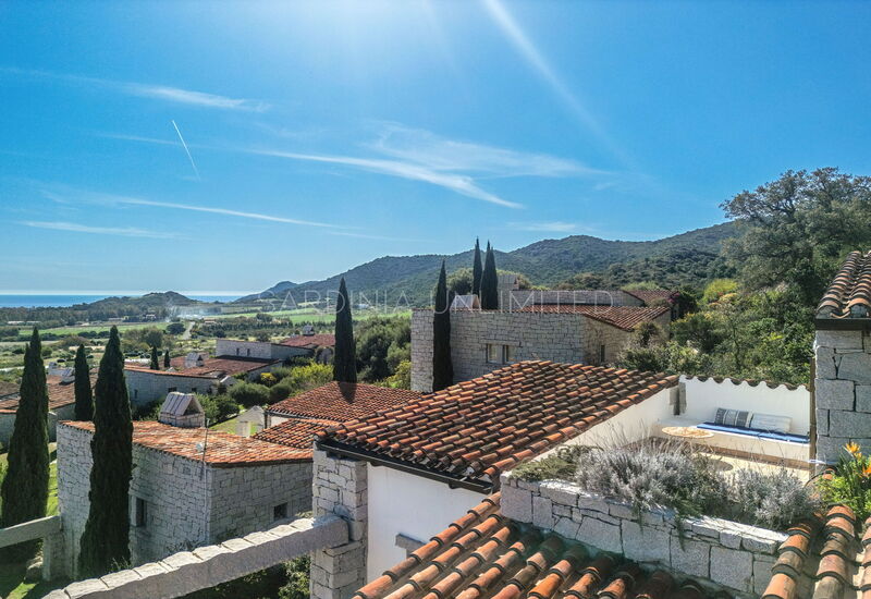 Villetta Chalice: Building Exterior