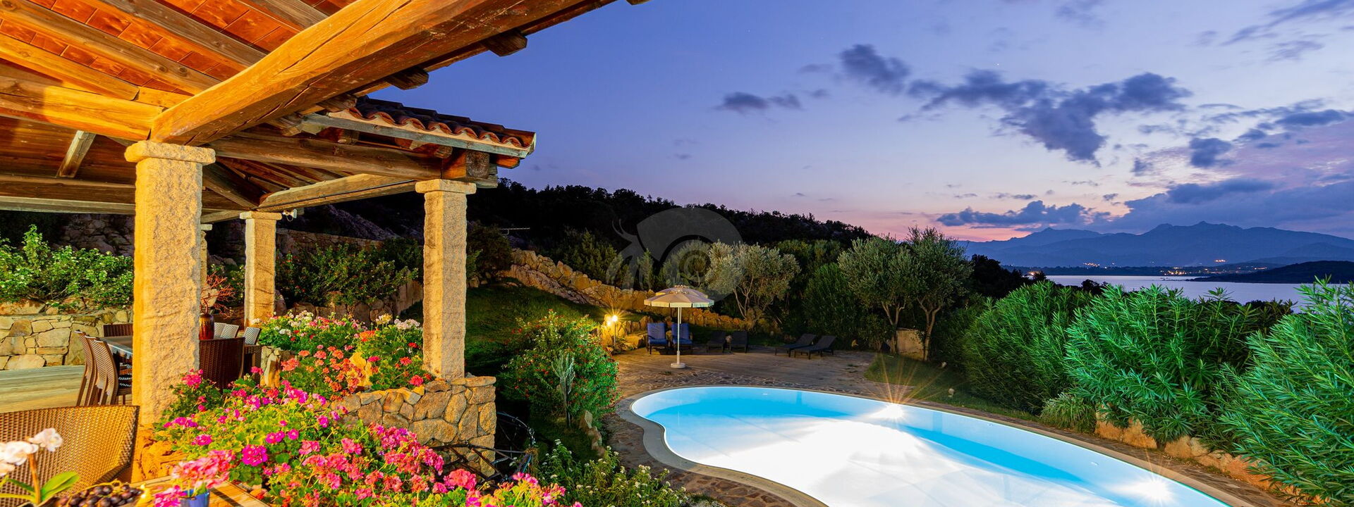 Villa Brandinchi: Balcony / Terrace / Patio, Pool