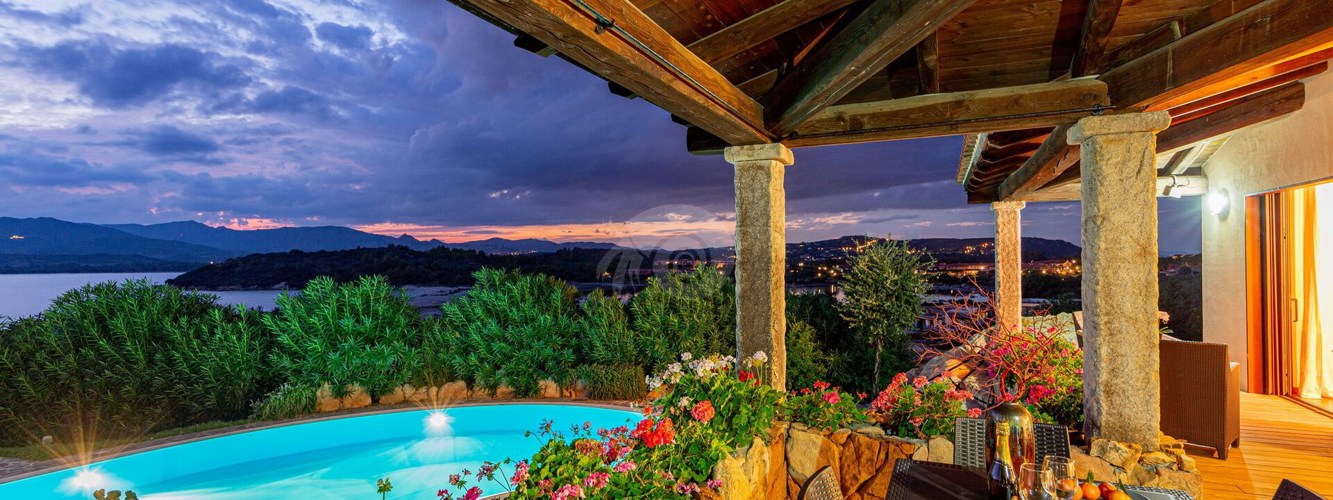 Villa Brandinchi: Balcony / Terrace / Patio, Pool