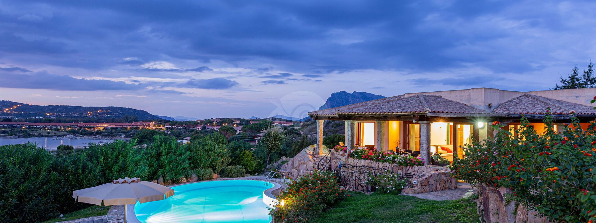 Villa Brandinchi: Building Exterior, Pool