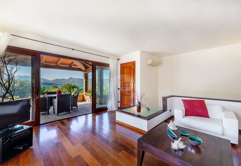 Villa Brandinchi: Balcony / Terrace / Patio, Living Room