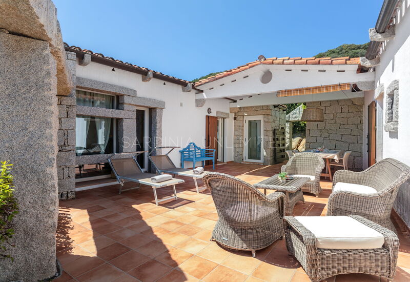 Villetta Thulian: Building Exterior