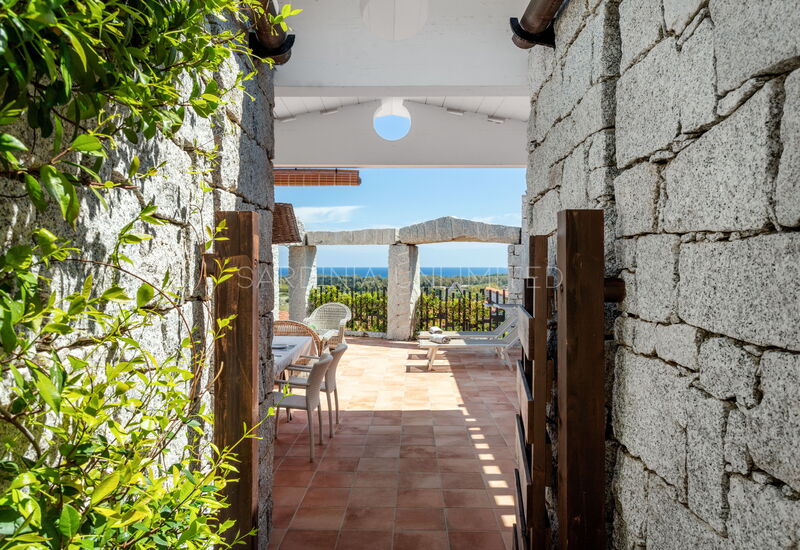 Villetta Thulian: Building Exterior