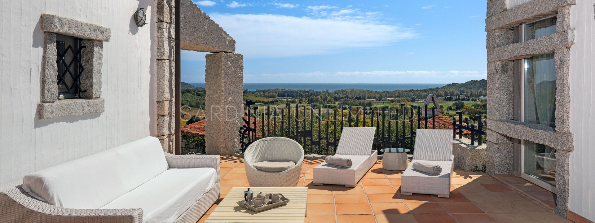 Villetta Seance: Building Exterior