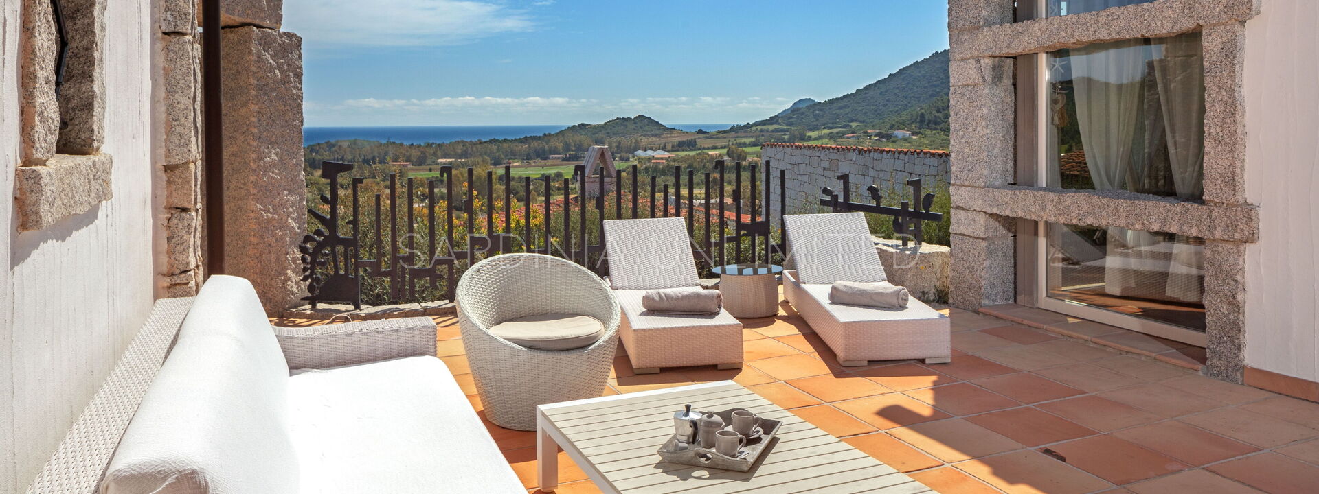 Villetta Seance: Building Exterior