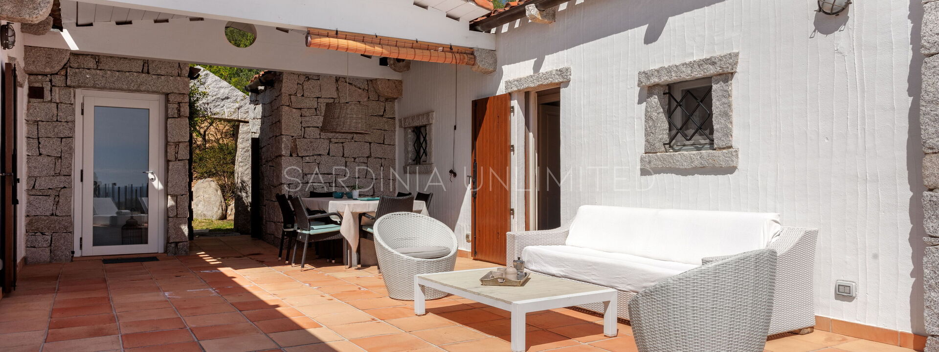 Villetta Seance: Building Exterior