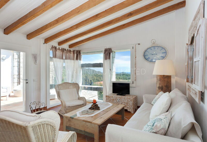 Villetta Seance: Living Room