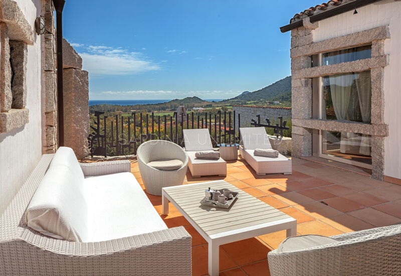 Villetta Seance: Building Exterior