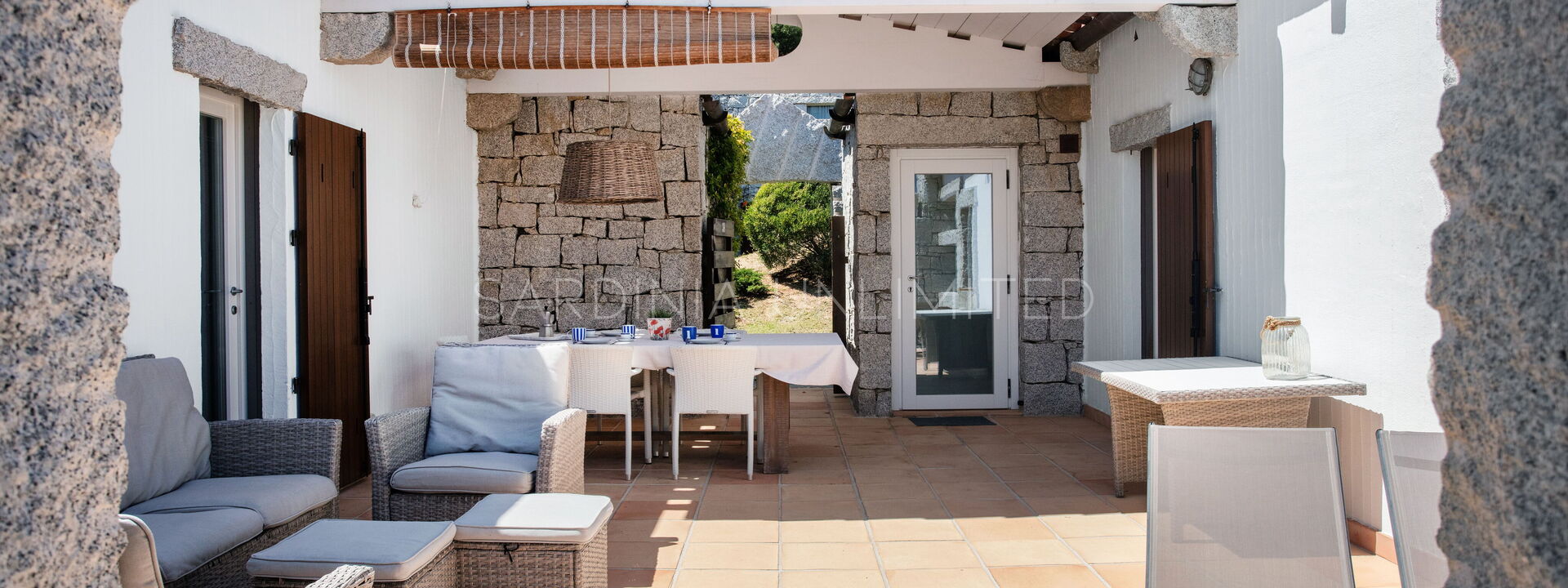 Villetta Tienne: Extérieurs