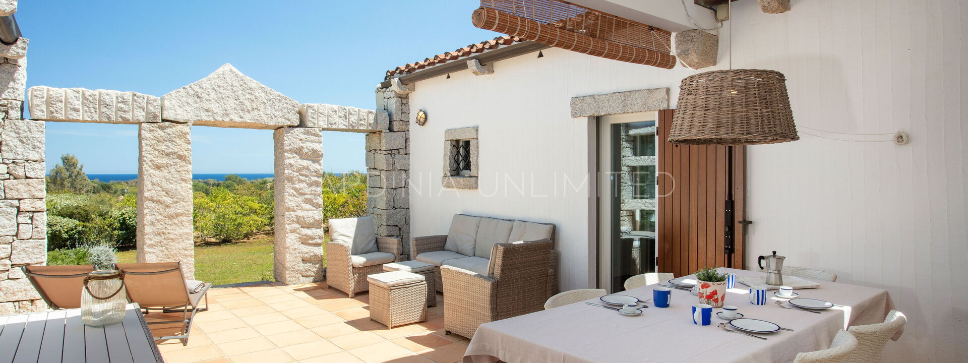 Villetta Tienne: Extérieurs