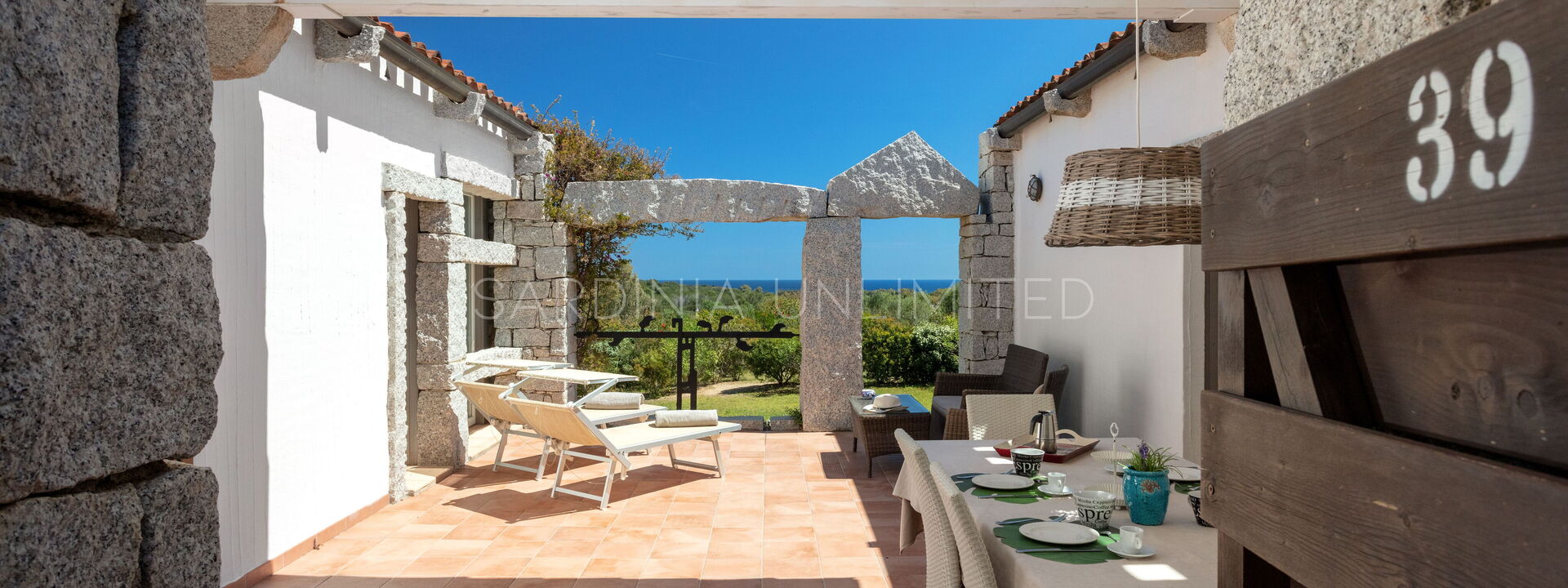 Villetta Bluetiful: Building Exterior