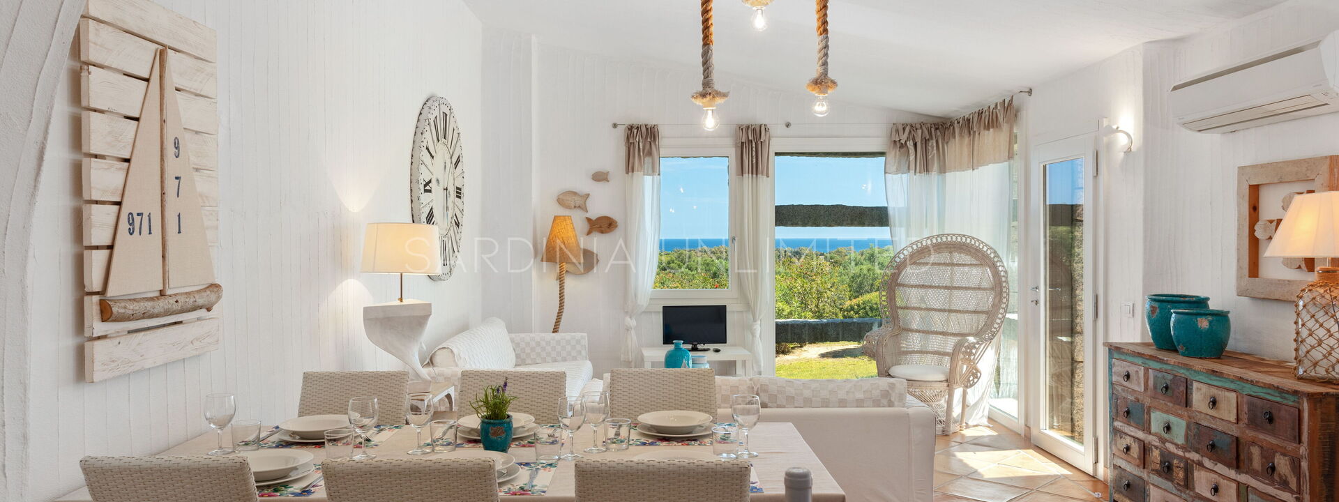 Villetta Bluetiful: Dining Room, Living Room