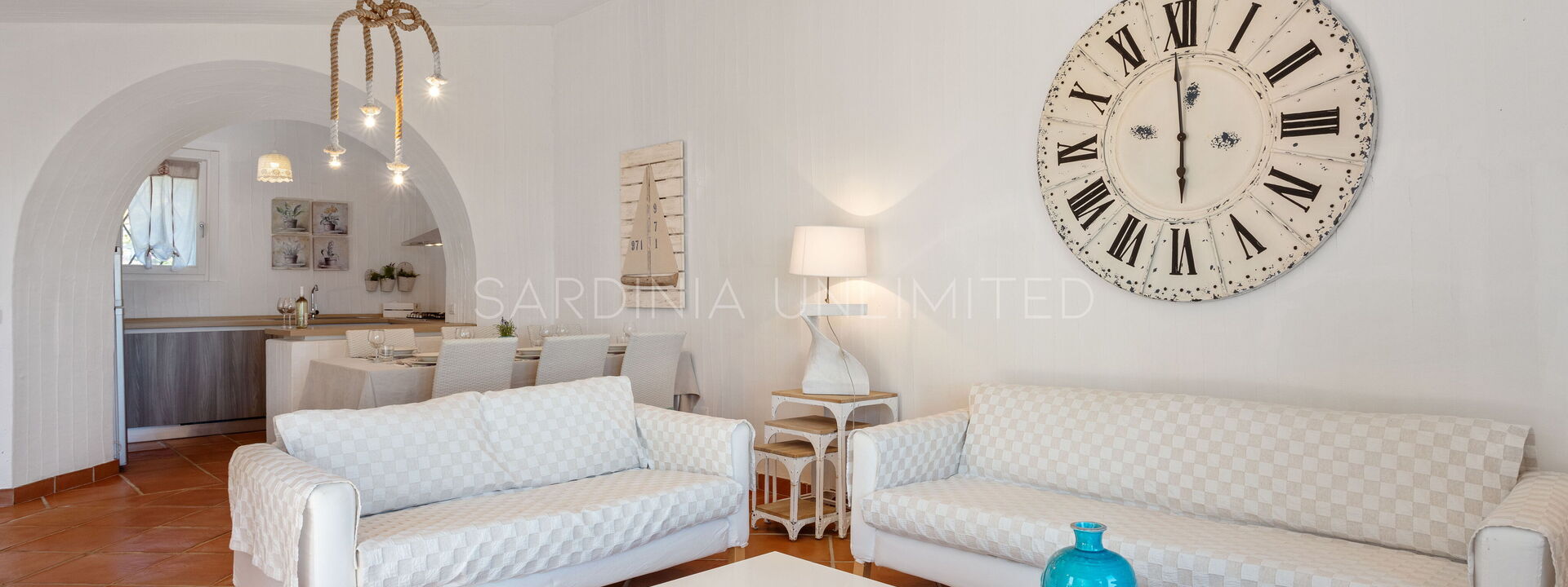 Villetta Bluetiful: Living Room