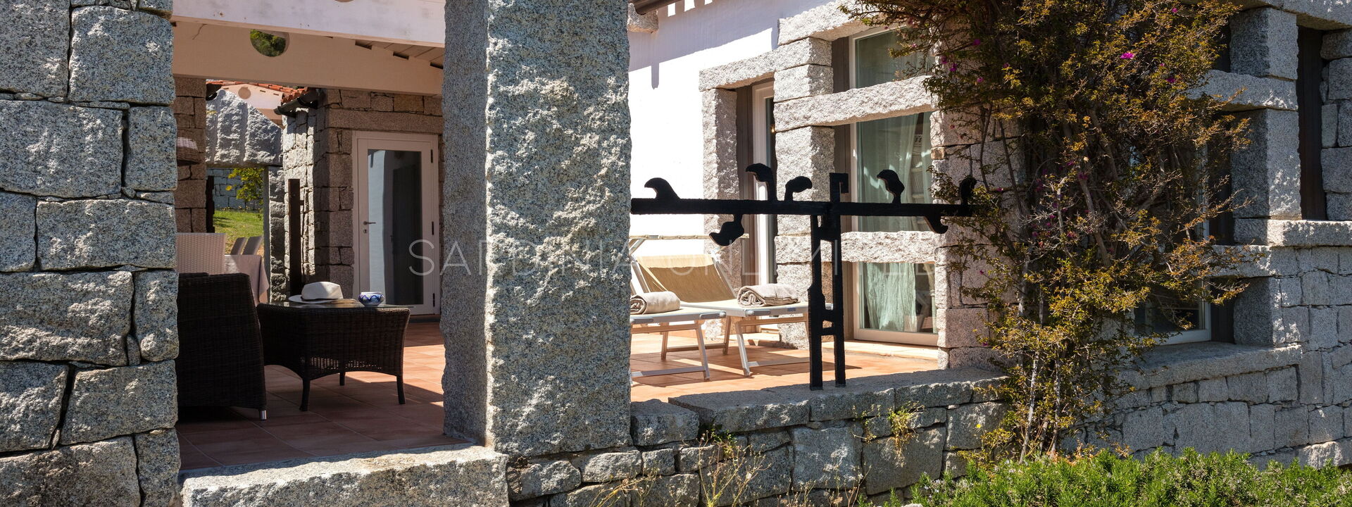 Villetta Bluetiful: Building Exterior