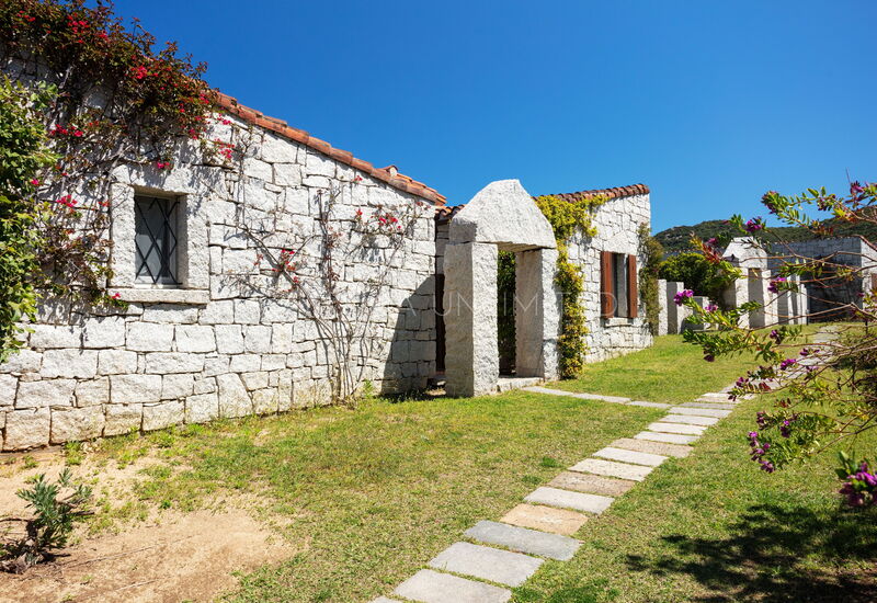 Villetta Bluetiful: Building Exterior