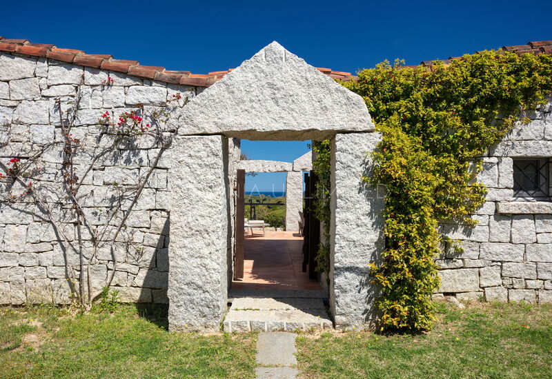 Villetta Bluetiful: Building Exterior