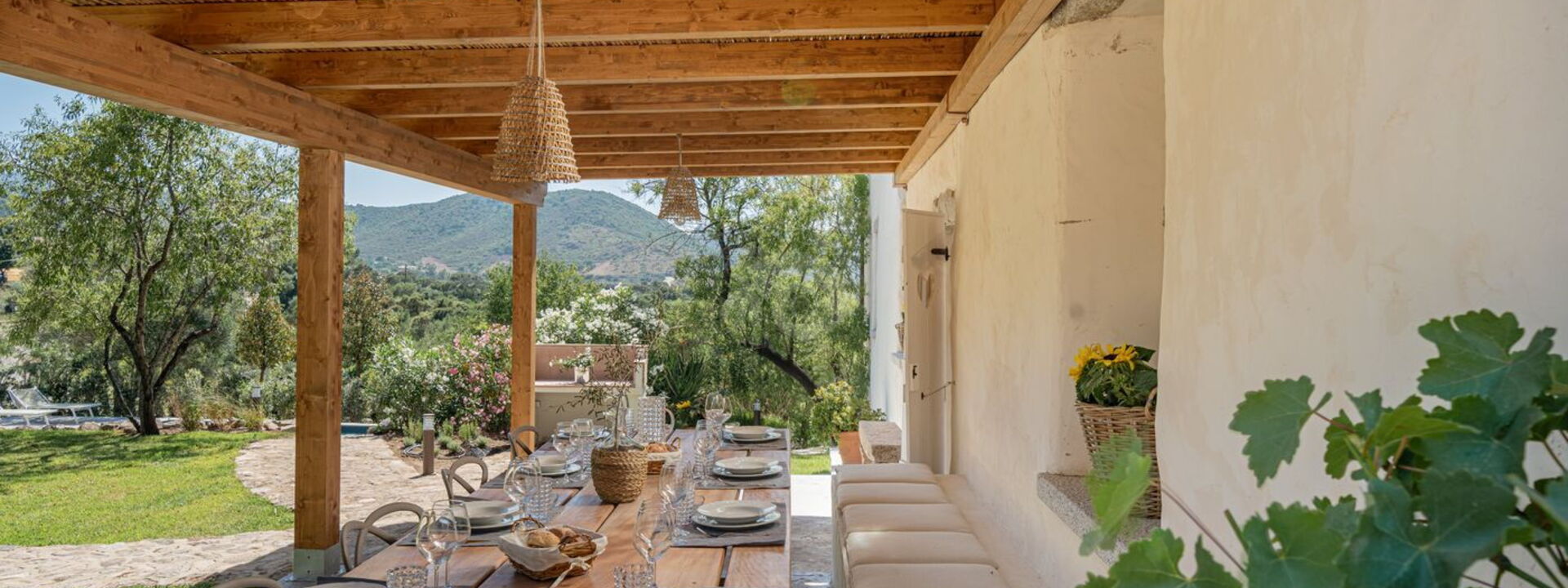 Villa Canto Antico: Building Exterior