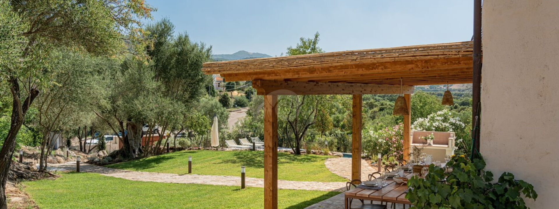 Villa Canto Antico: Building Exterior