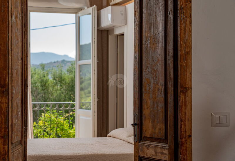 Villa Canto Antico: Bedroom, Room Detail