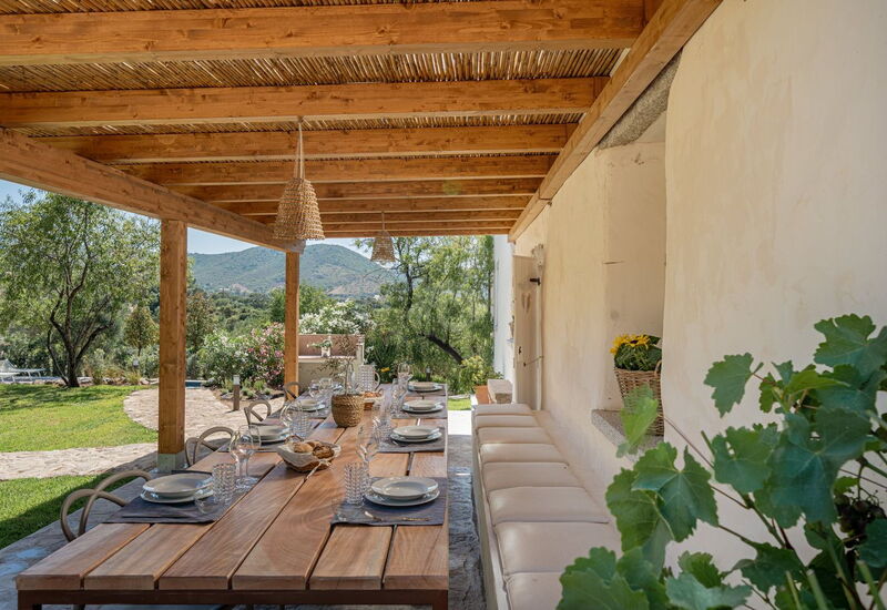 Villa Canto Antico: Building Exterior