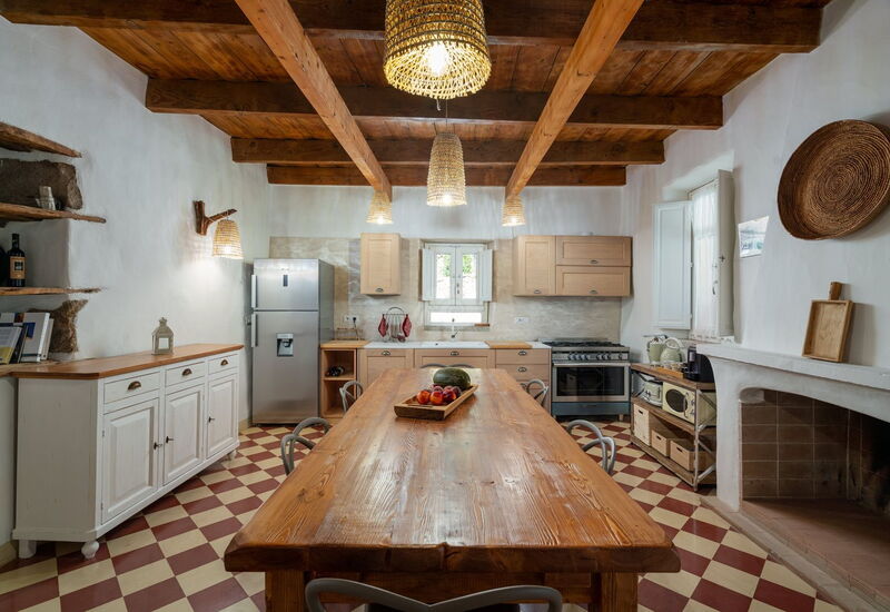 Villa Canto Antico: Dining Room, Kitchen