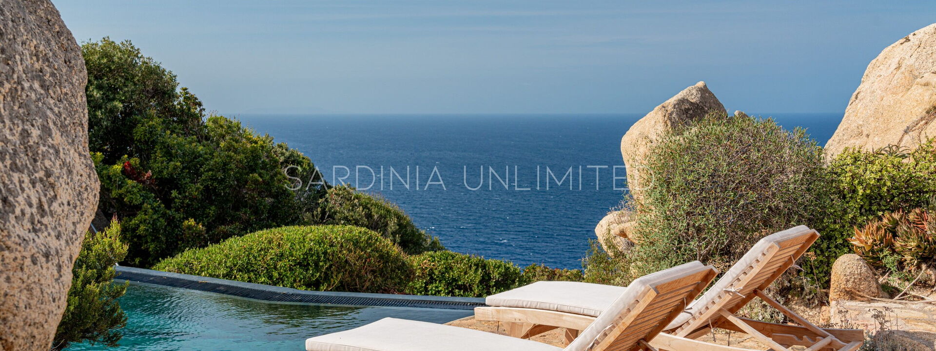 Villa Il Faro di Cyrano: Villa con piscina Costa Paradiso | Sardinia Unlimited