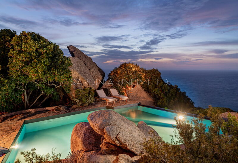 Villa Il Faro Di Cyrano: Building Exterior, Pool