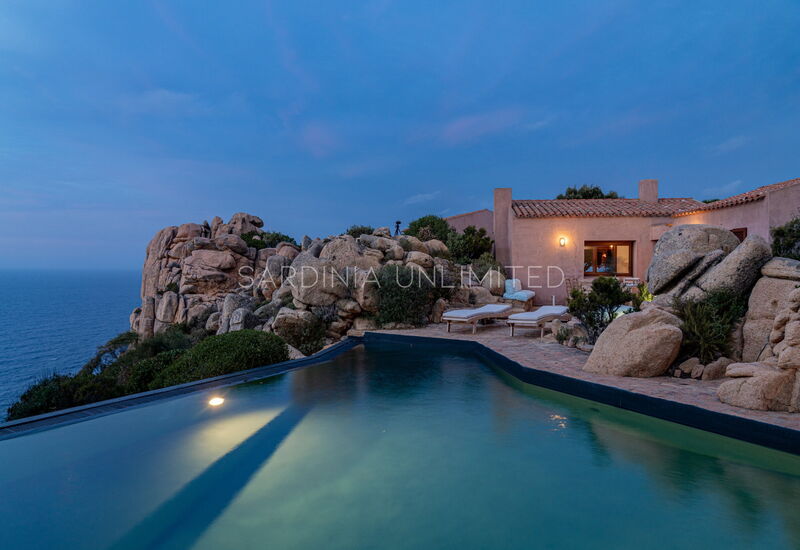 Villa Il Faro Di Cyrano: Building Exterior, Pool, Scenic View