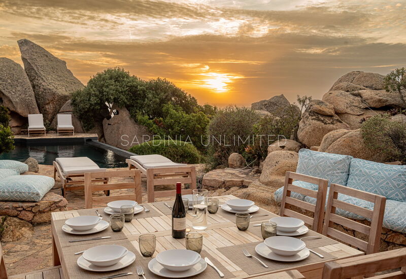 Villa Il Faro Di Cyrano: Building Exterior