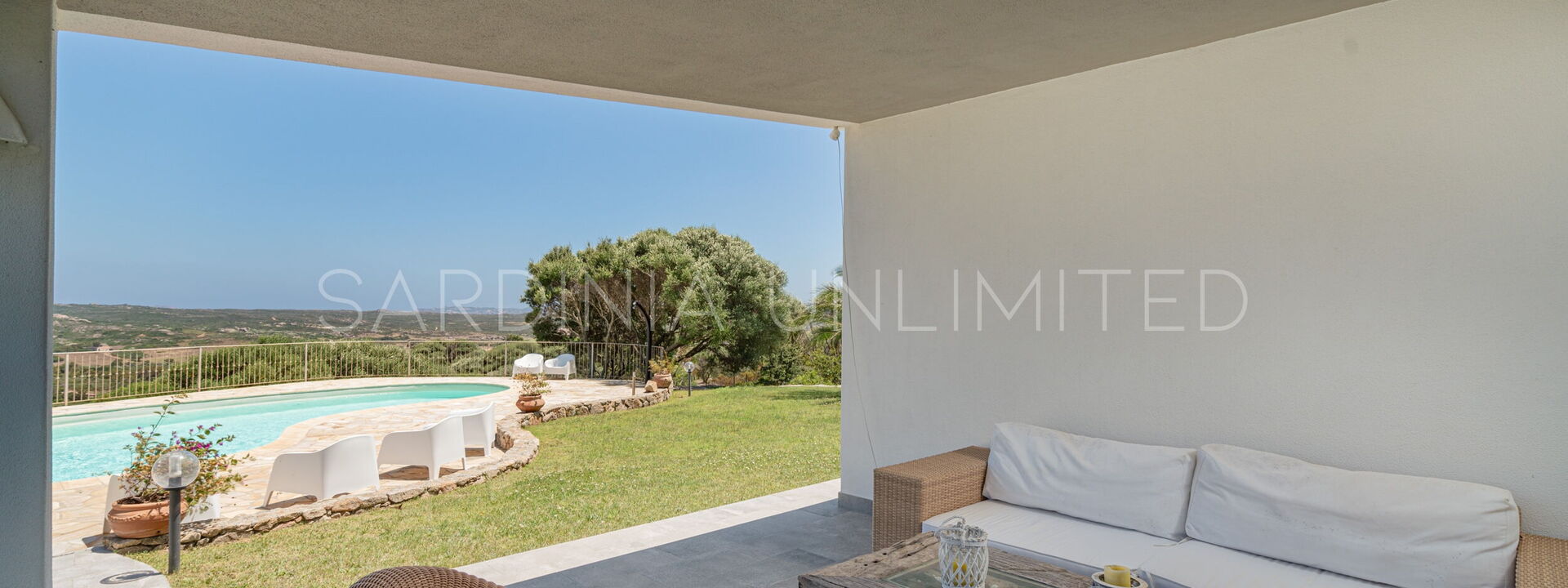 Villa Verdant: Buitenkanten, zwembad