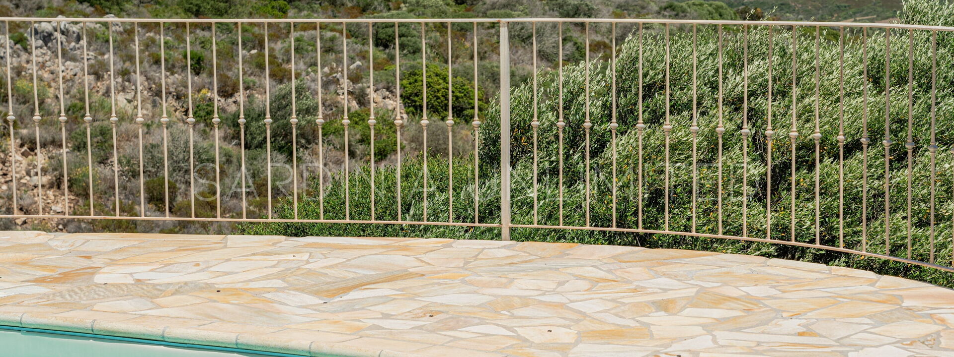 Villa Verdant: Buitenkanten, zwembad