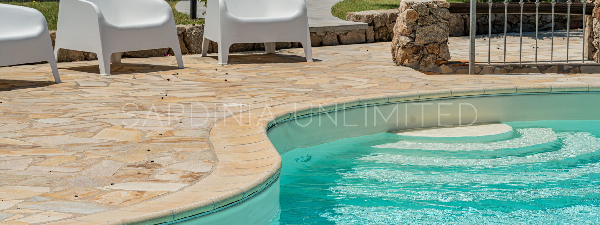 Villa Verdant: Buitenkanten, zwembad