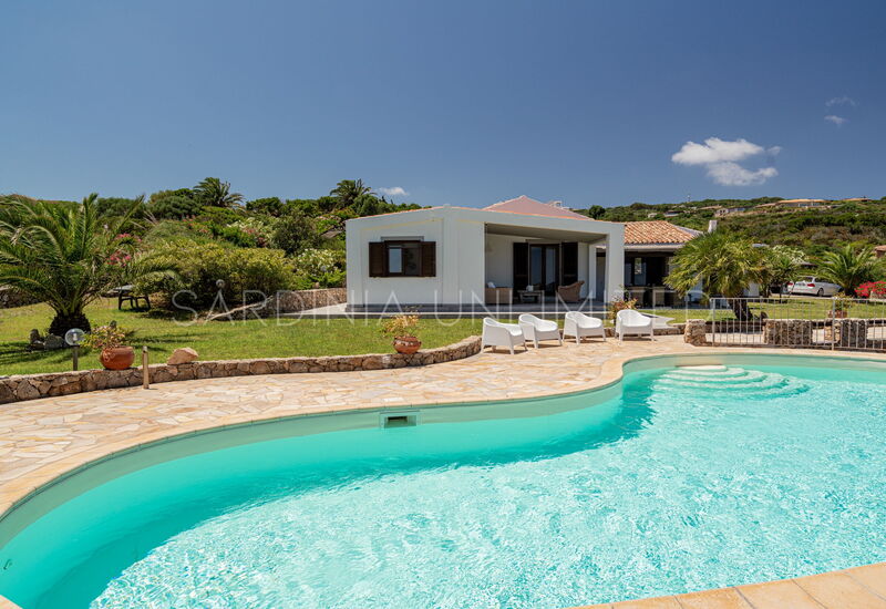 Villa Verdant: Building Exterior, Pool