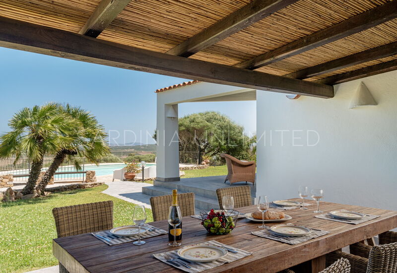 Villa Verdant: Building Exterior