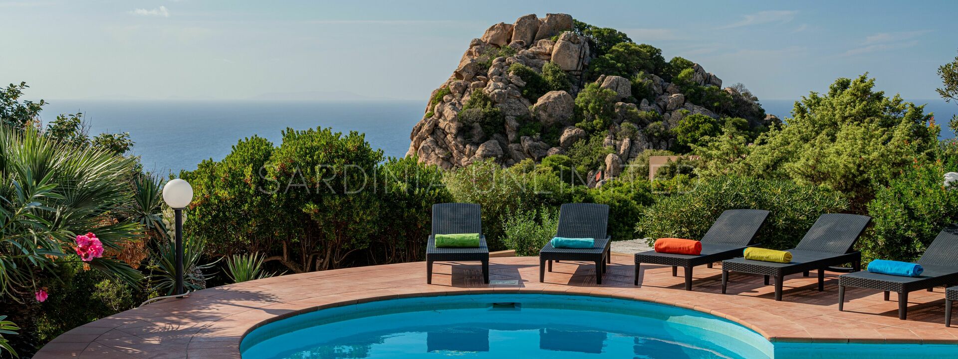 Villa Zinnia: Villa zur Miete in Costa Paradiso mit privatem Pool und Meerblick