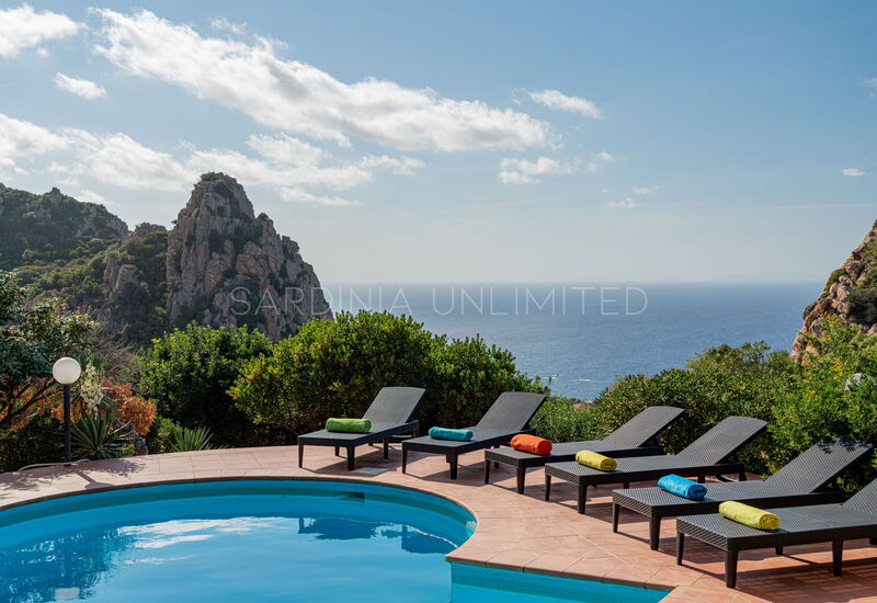 Villa Zinnia: Elegant villa in Costa Paradiso with private pool.