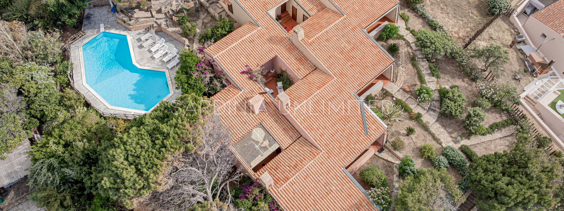 Villa Baia di Myrtama: Buitenkanten