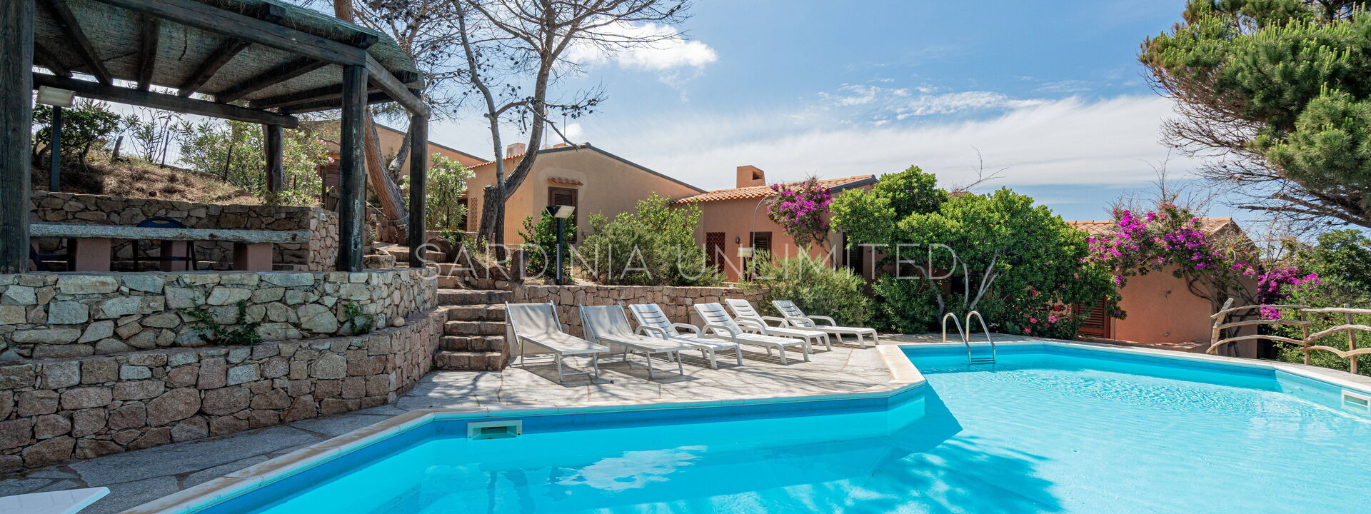 Villa Baia di Myrtama: zwembad