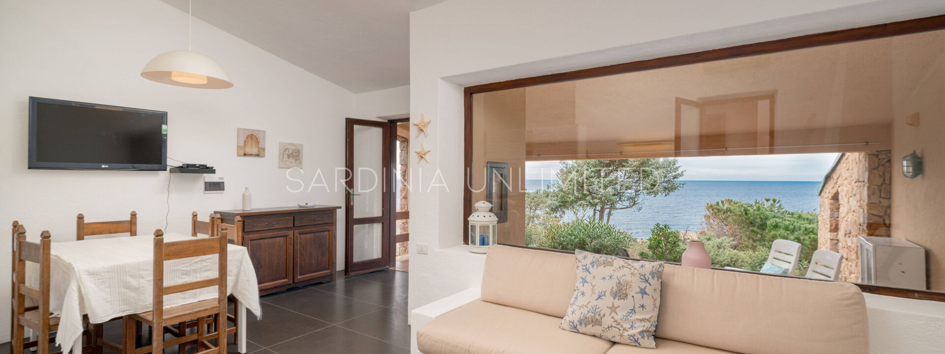 Villa Baia di Myrtama: Woonkamer