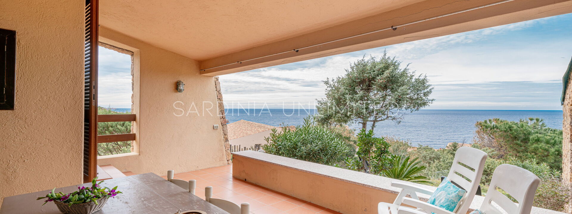 Villa Baia di Myrtama: Buitenkanten