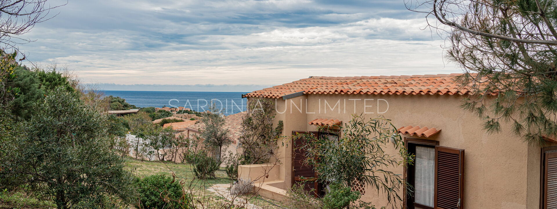 Villa Baia di Myrtama: Buitenkanten