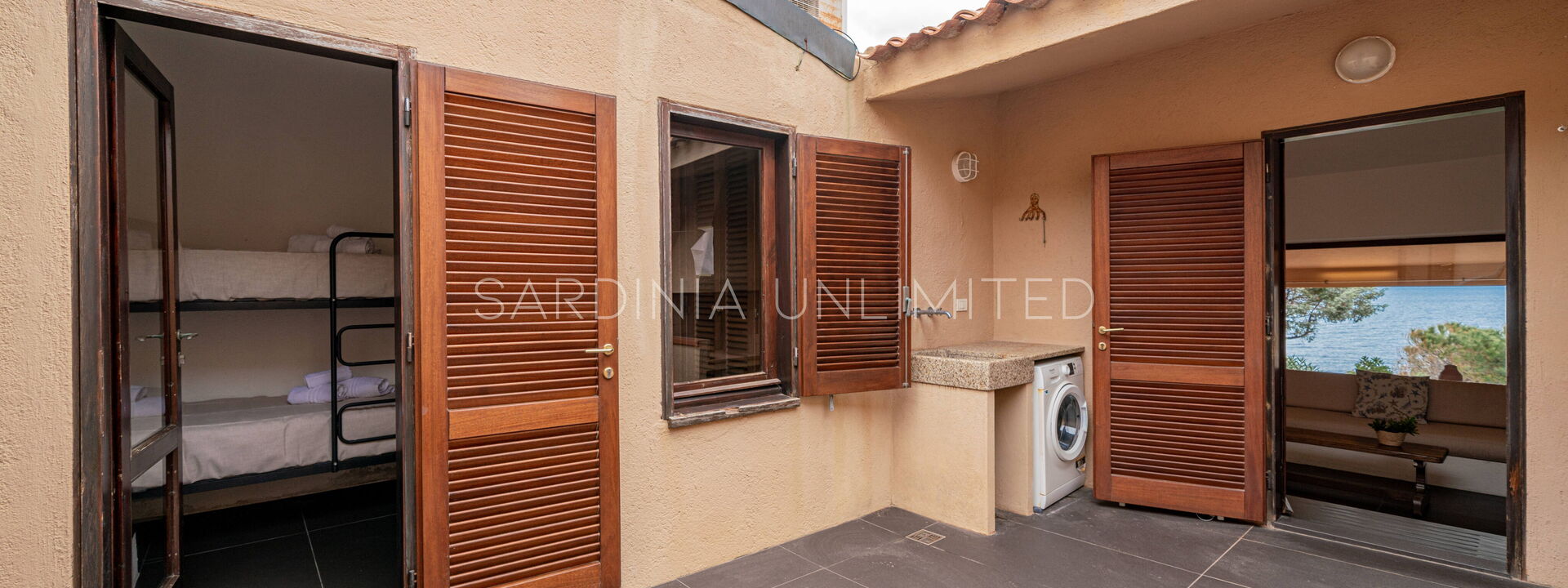 Villa Baia di Myrtama: Buitenkanten