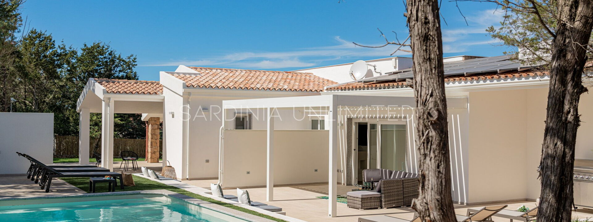 Villa Blue Kalinda: Esterni, Piscina