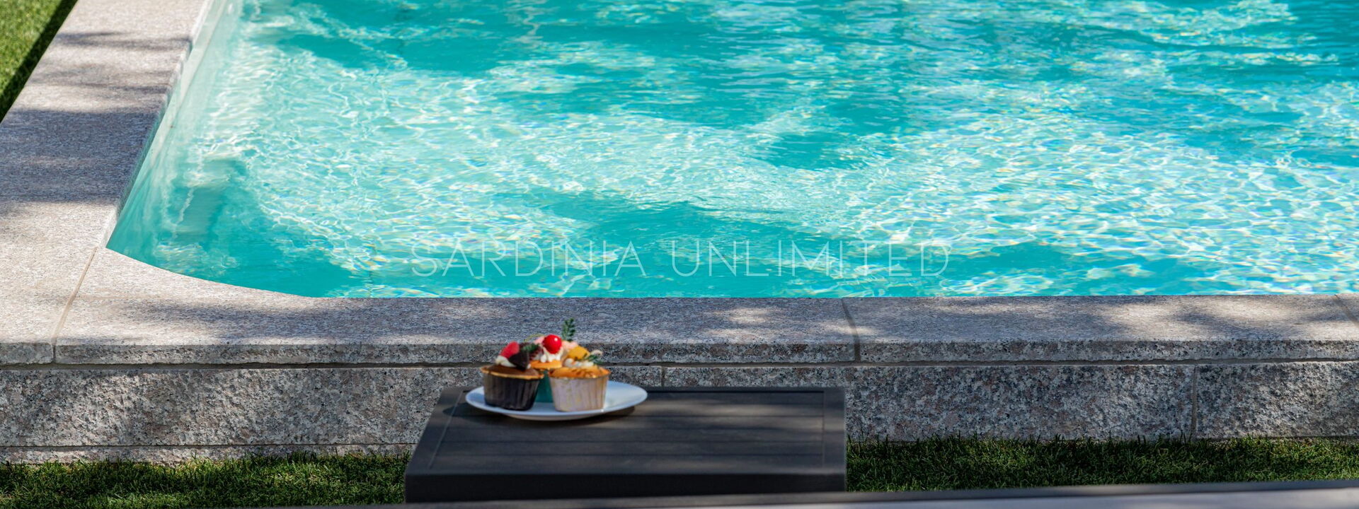 Villa Blue Kalinda: Esterni, Piscina