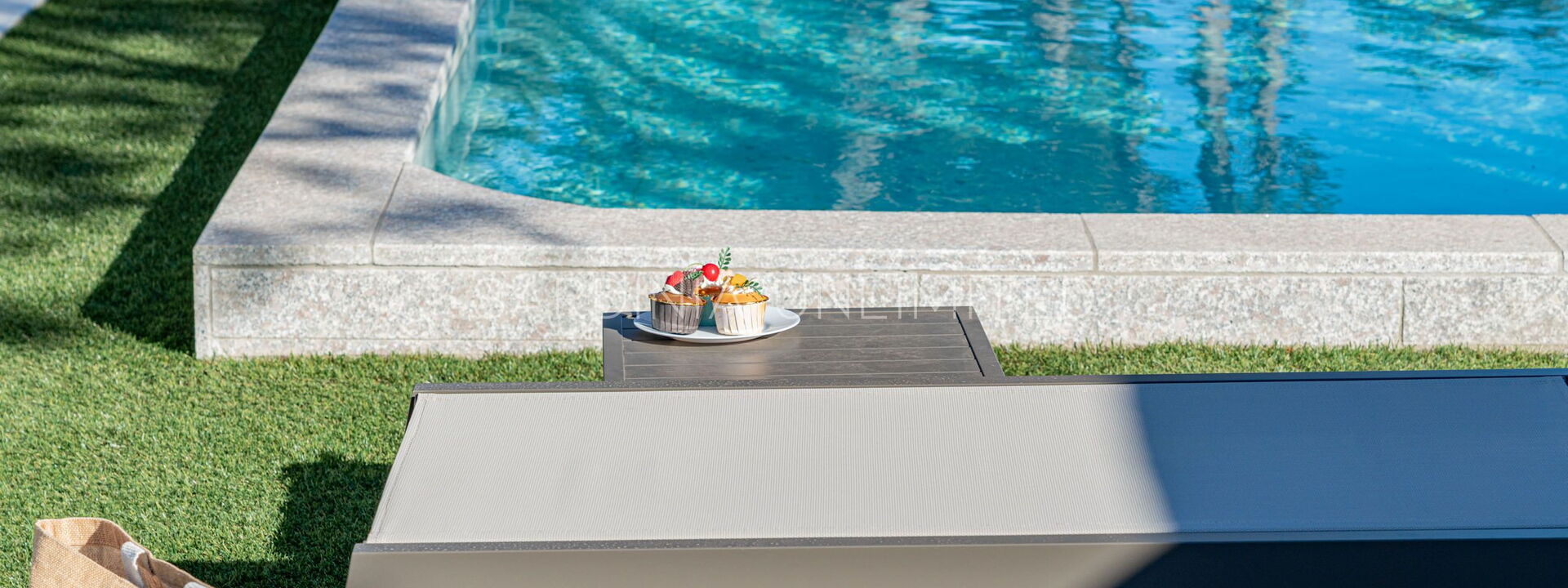 Villa Blue Kalinda: Esterni, Piscina