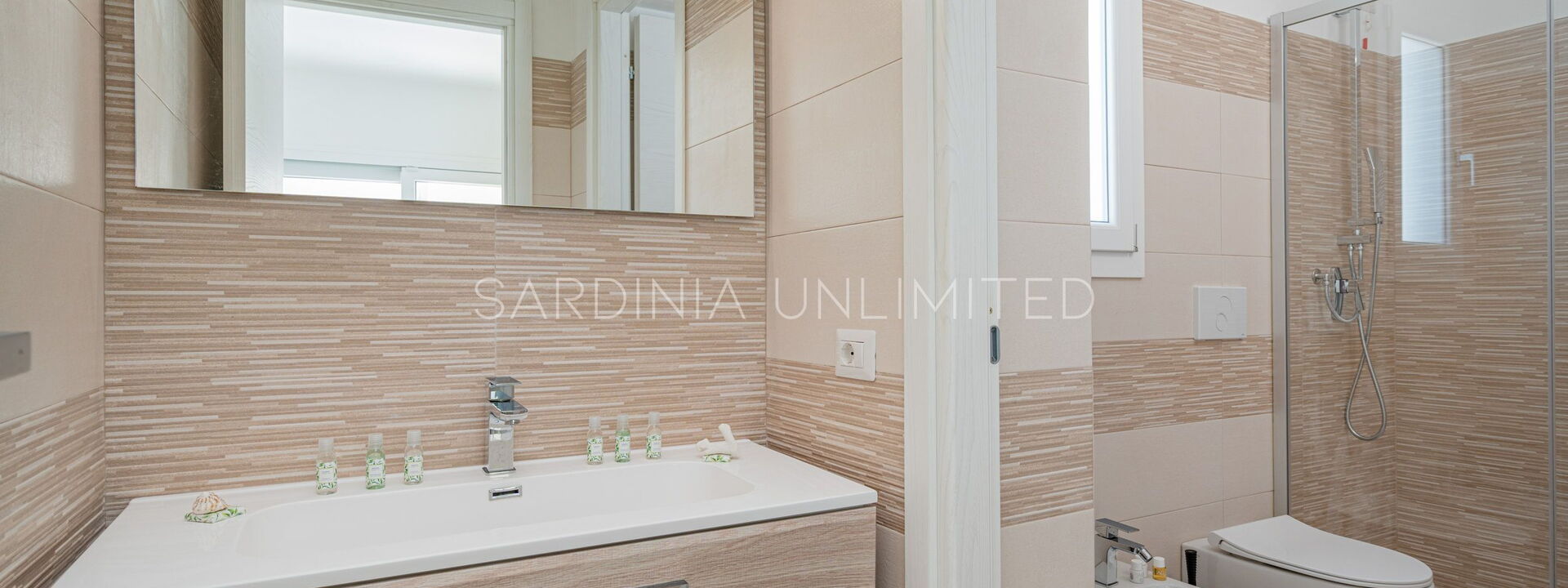 Villa Blue Kalinda: Bagno