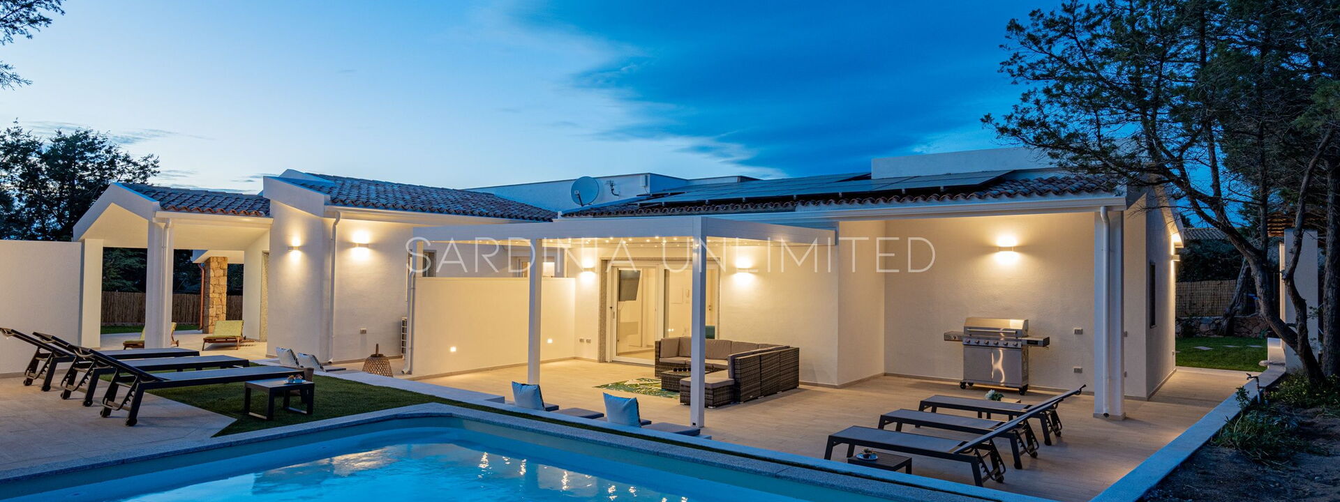 Villa Blue Kalinda: Esterni, Piscina