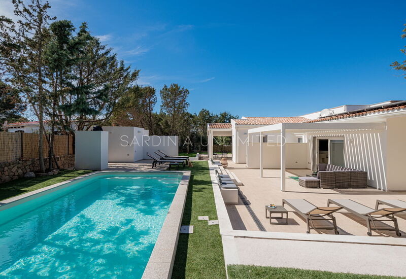 Villa Blue Kalinda: Building Exterior, Pool