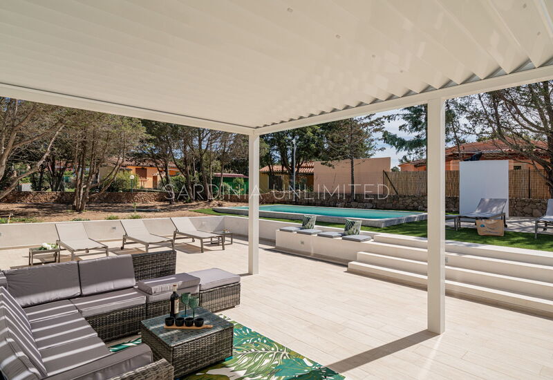 Villa Blue Kalinda: Building Exterior