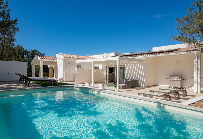 Villa Blue Kalinda: Building Exterior, Pool